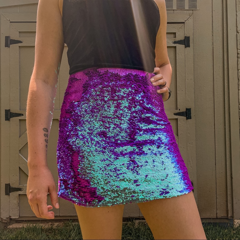 *color changing* purple 💜➡️ blue💙 flip sequin mini skirt
